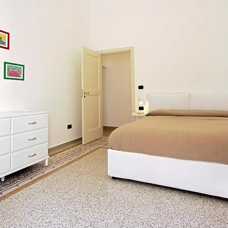 Feeling Italy - Daire Napoli